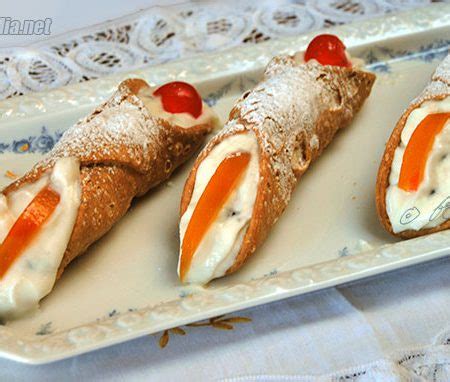 cannolo anelletti al forno sfince cassata